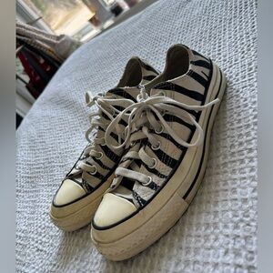 Converse all star chuck 70 low zebra print shoe